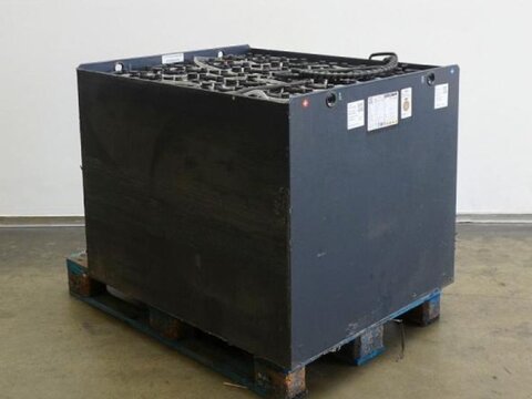 Sonstige 80 Volt 5 PzS 775 Ah