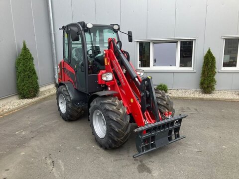 Schäffer 3650 MIT KABINE AVO25