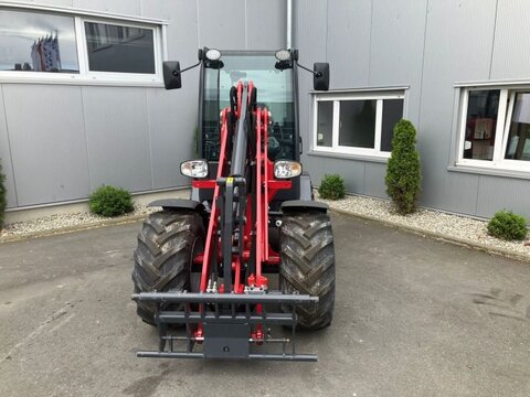 Schäffer 3650 MIT KABINE AVO25 2