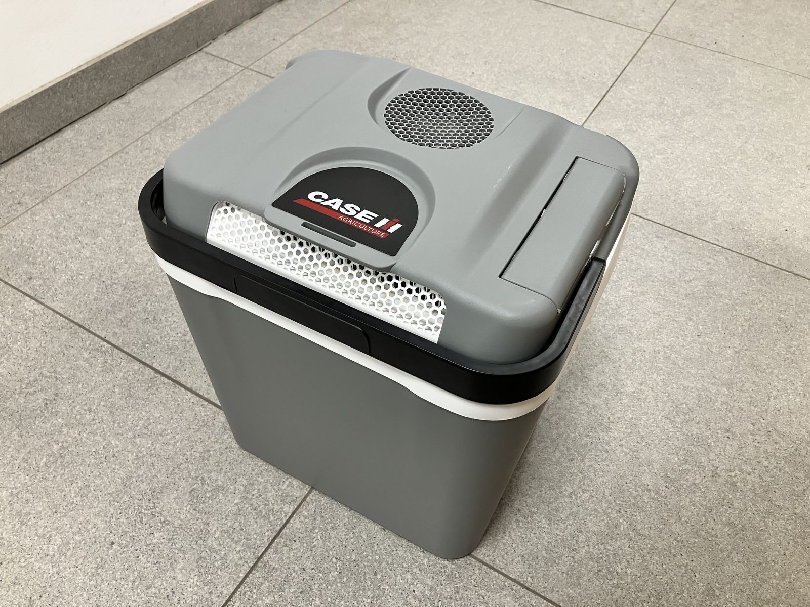 Steyr Case IH Kühlbox 2