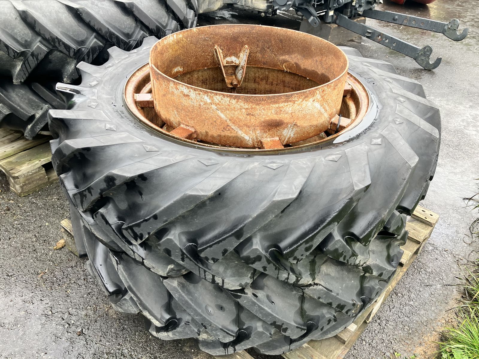 12.4 - 28 Zwillingsräder 2