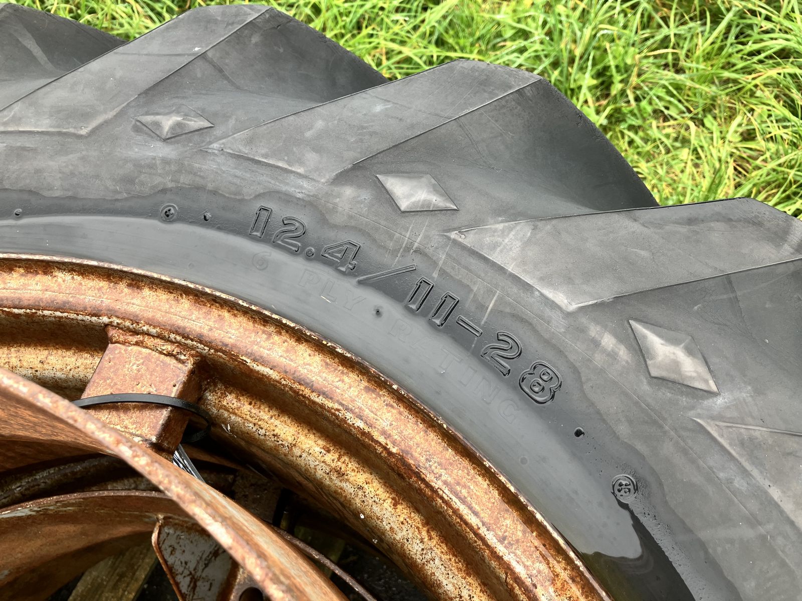 12.4 - 28 Zwillingsräder 3