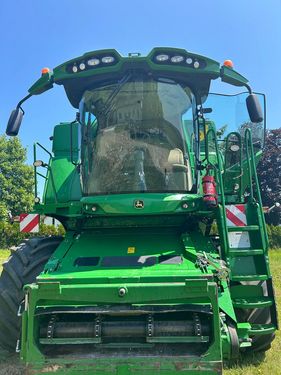 John Deere W660