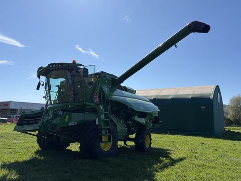 John Deere W660