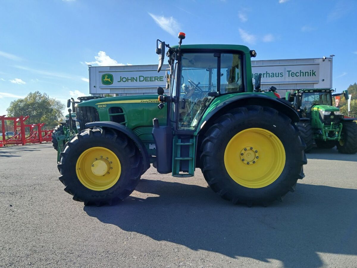 John Deere 6930 1