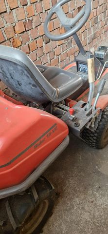 Husqvarna Rider 15-V12