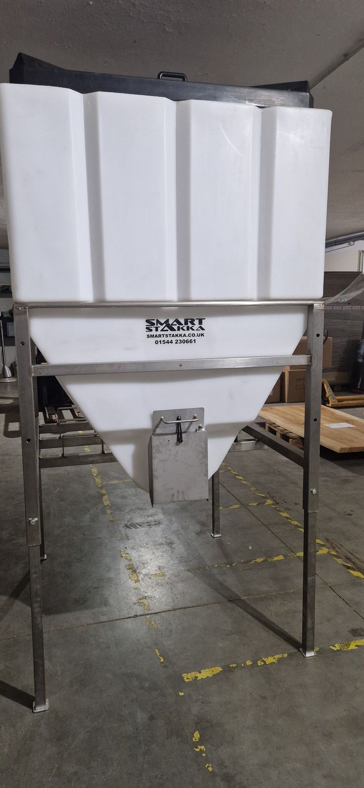 Trichter/ Container/ Behälter 3