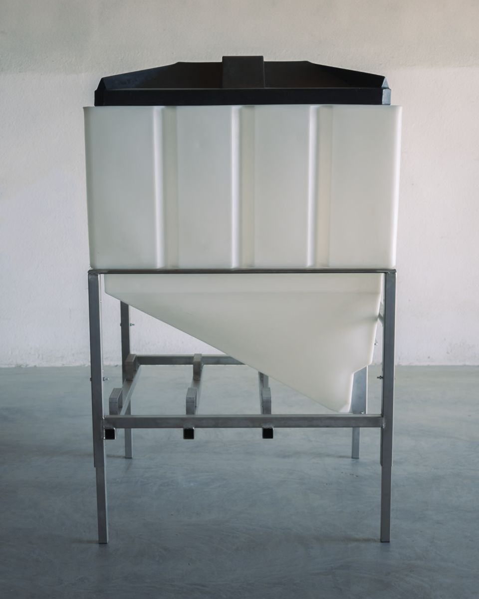 Trichter/ Container/ Behälter Lagerung  3