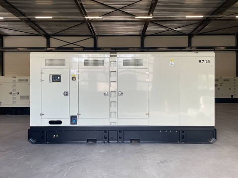 Sonstige 6M33G715/5 - 715 kVA Generator - DPX-19880
