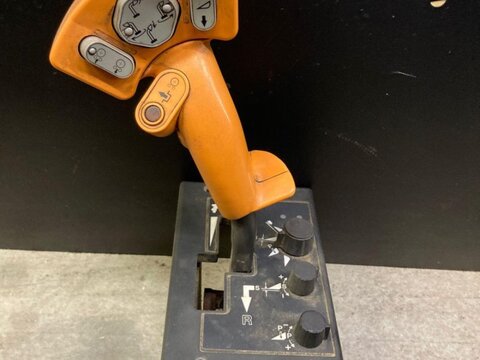New Holland FX rijhendel 84004941
