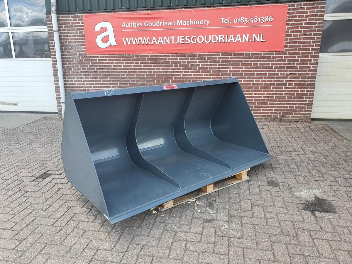 AGM volumebak 925 liter 1