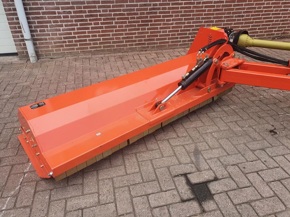 AGF 200 Verstekklepelmaaier 2