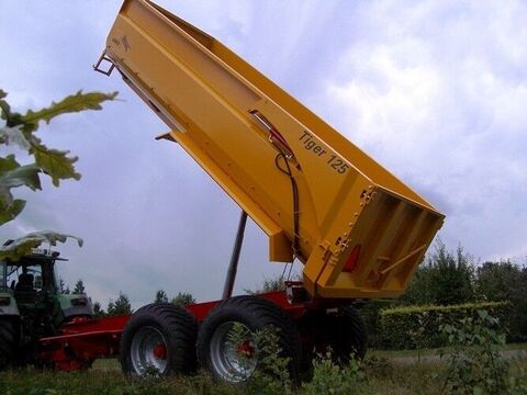 Tiger landbouwkipper 3