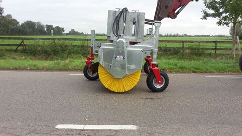 Sonstige Loonwerkersveegmachine