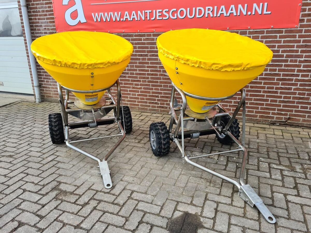 Zoutstrooier SW 300 met PE-bak 2