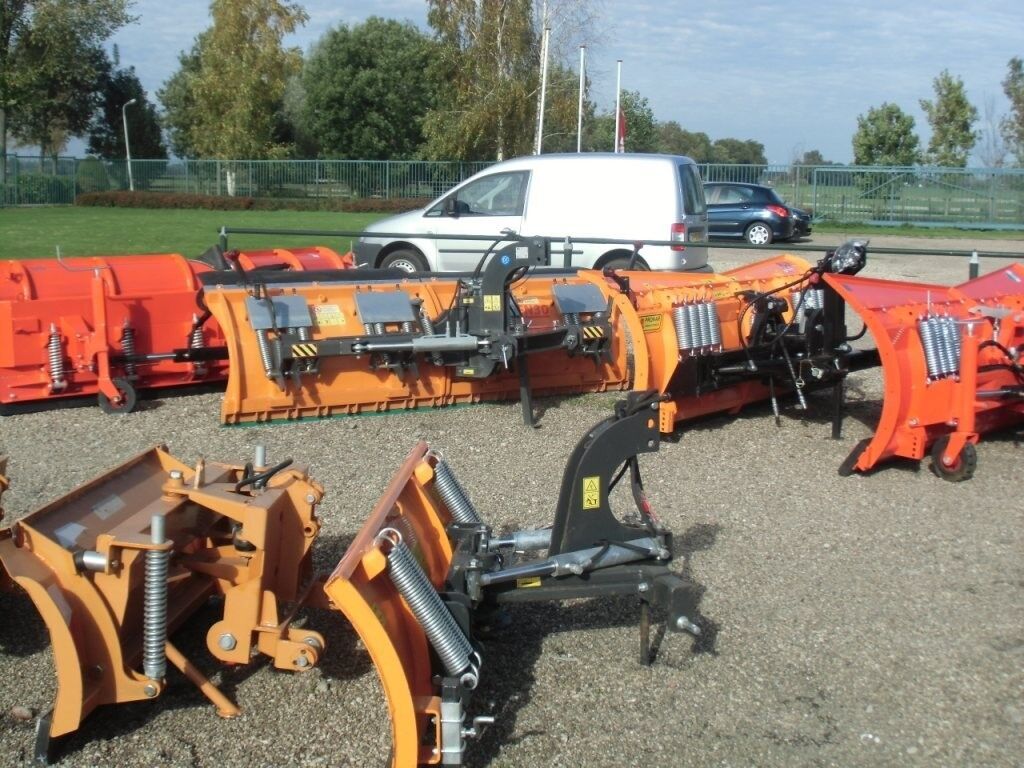 nr. 3153 diverse sneeuwschuiven 3