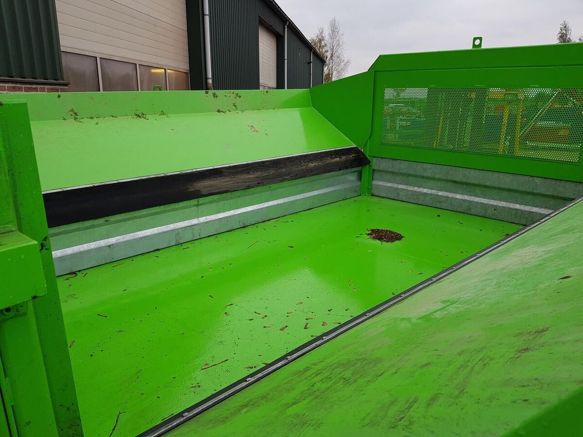 AGOMAC slootvuilkipper 2