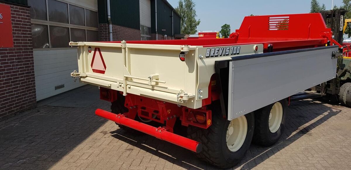  Brevis 100 met afdekluiken 3