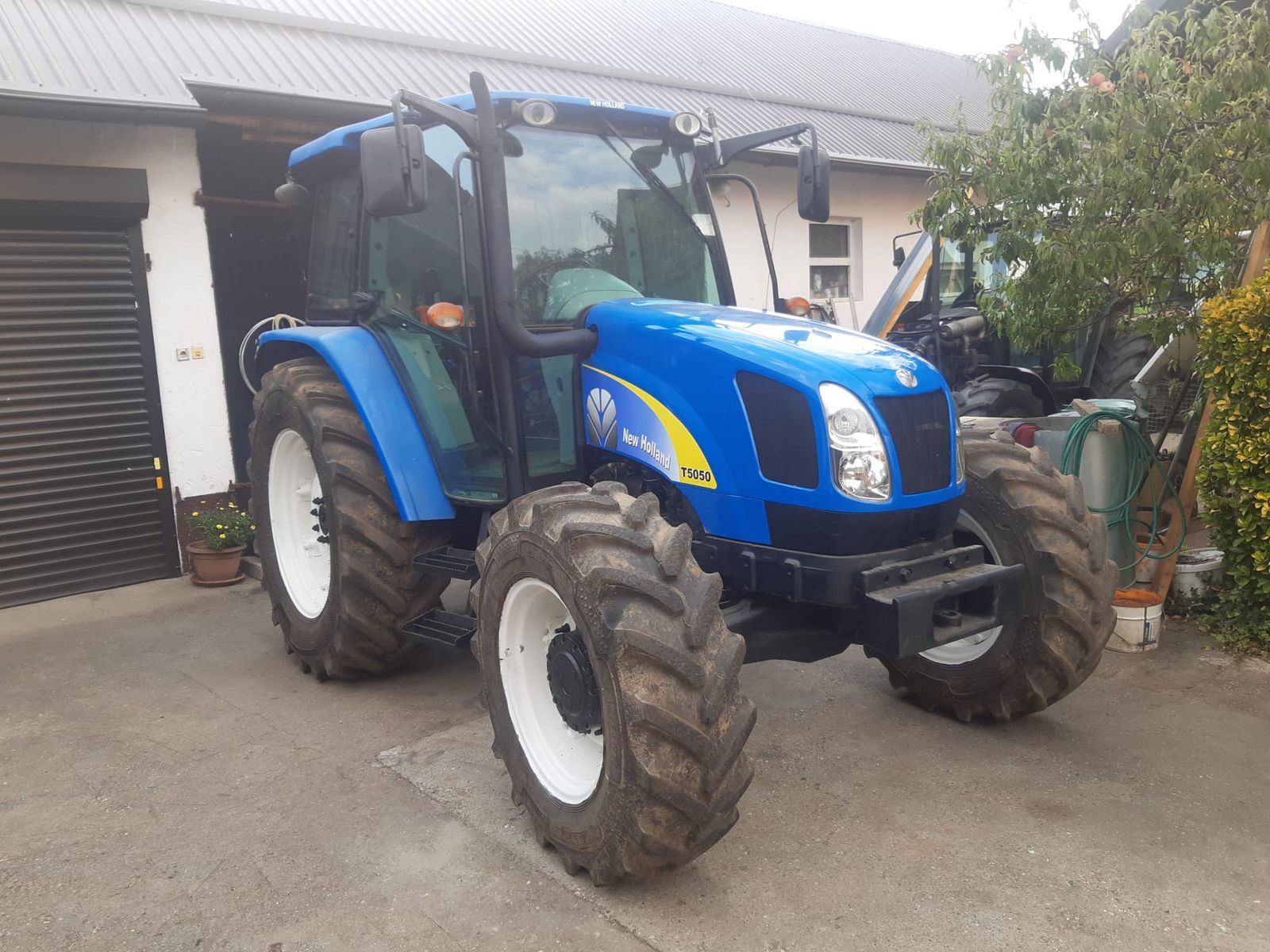 New Holland TRAKTOR  new holland 100 ps 1