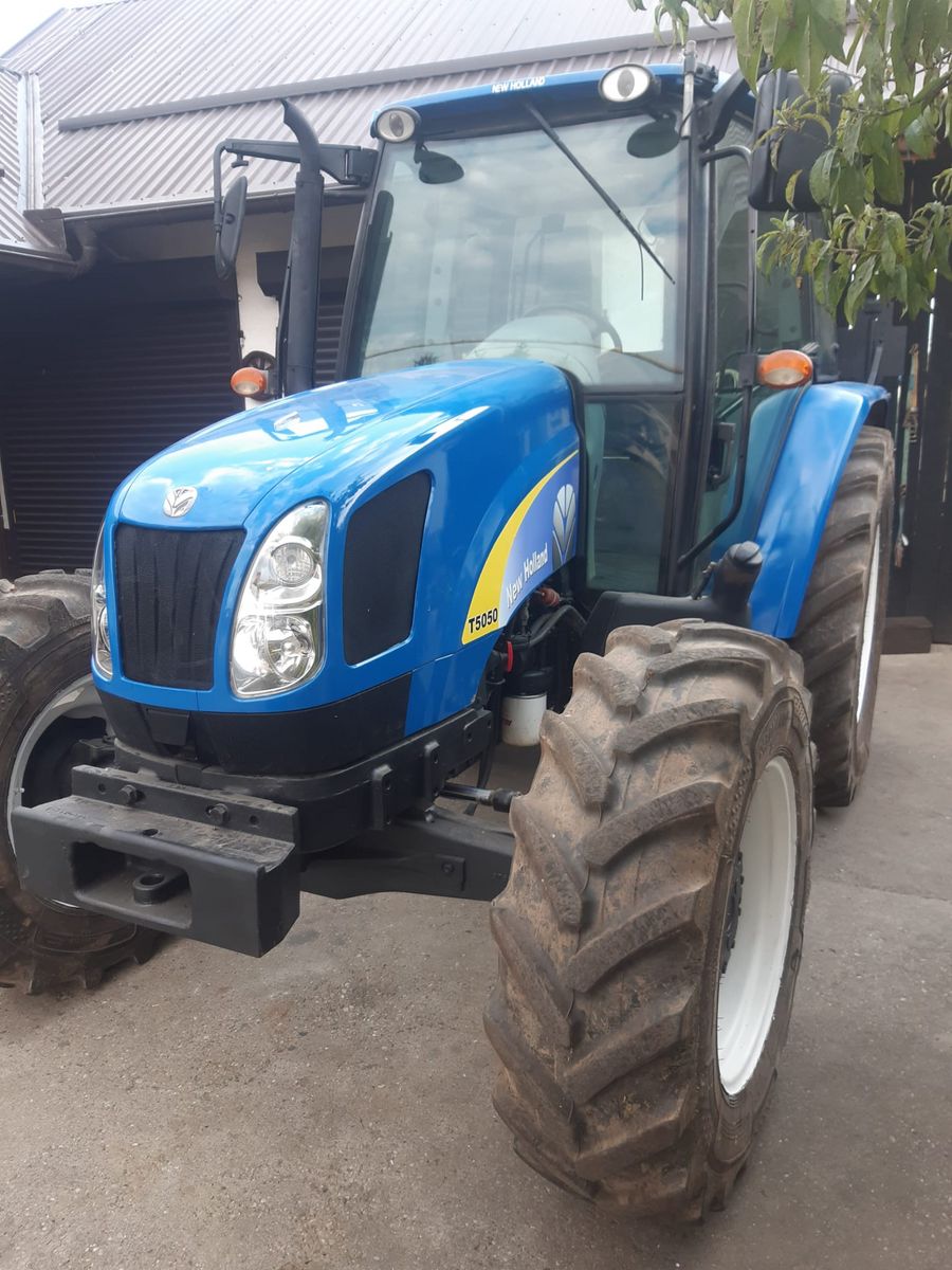 New Holland TRAKTOR  new holland 100 ps 2