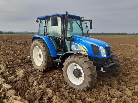 New Holland T5050