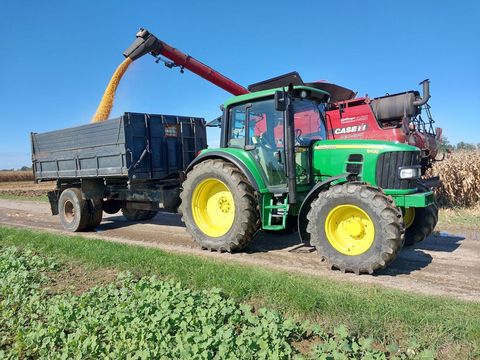 John Deere 6430