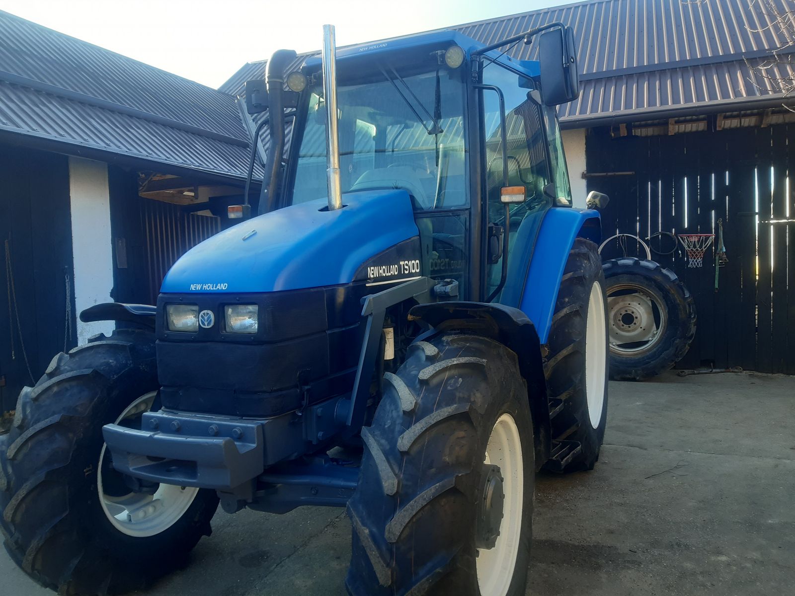 New Holland traktor new holland 100 ps 1