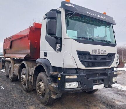 Iveco AD340T HI-LAND