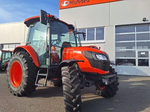 Kubota M4063 Access