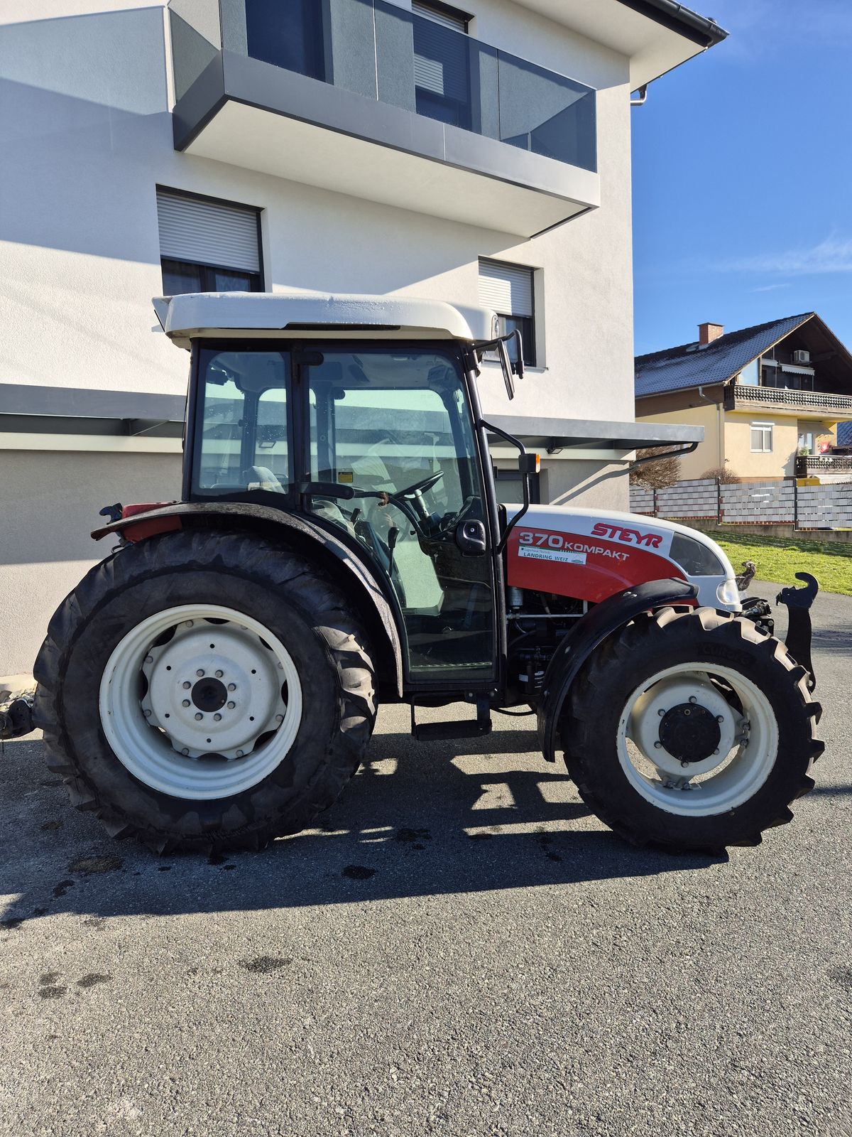 Steyr Kompakt 370 A Komfort 1