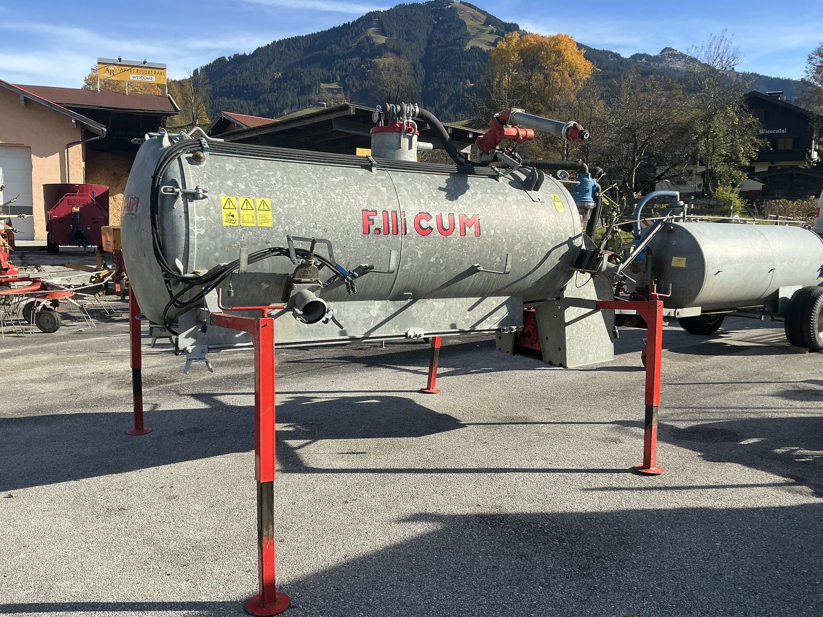 CUM F.lli.Cum Aufbaufass 3000lt. 1