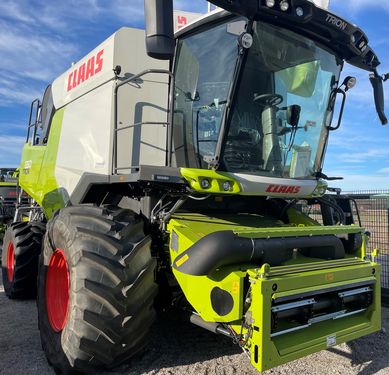 Claas TRION 650