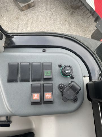 Claas Nexos 240 L Comfort