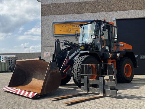 Sonstige DL200-7