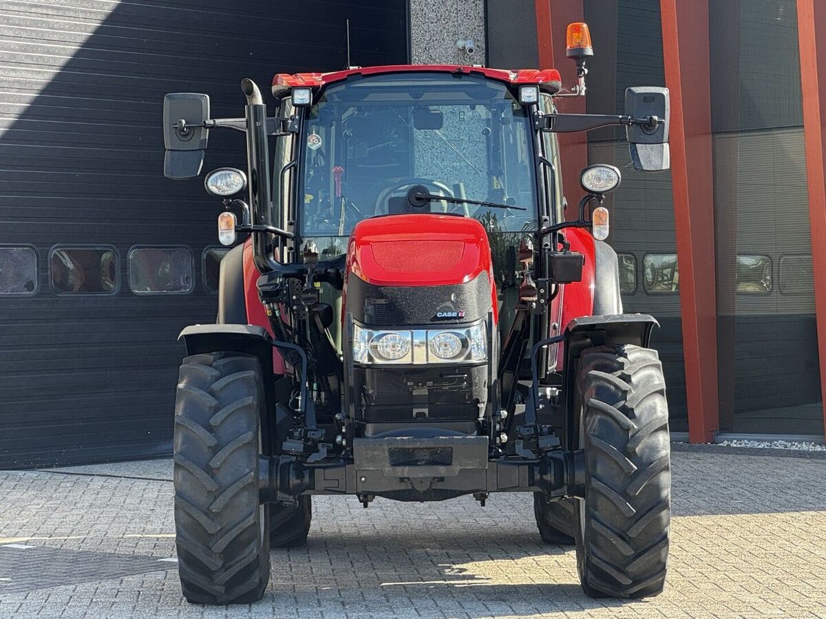 Case IH Farmall 100C 3