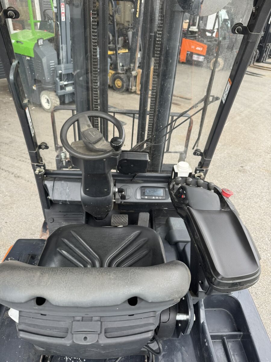 Doosan B15T-7 3