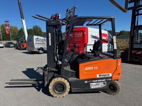 Doosan B25X-7 Plus