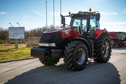 Case IH Magnum 310