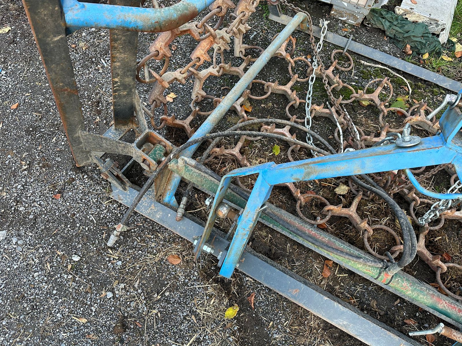 Gebrauchte Wiesenegge hydraulisch klappbar 2