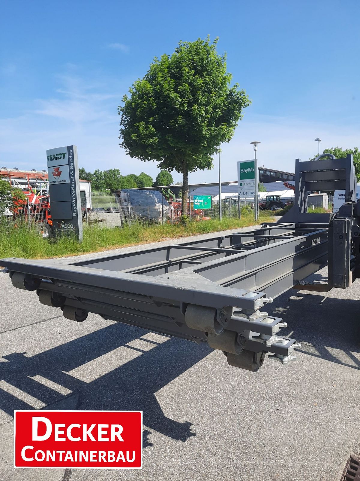Decker Containerrahmen mit 4x Twistlock 2