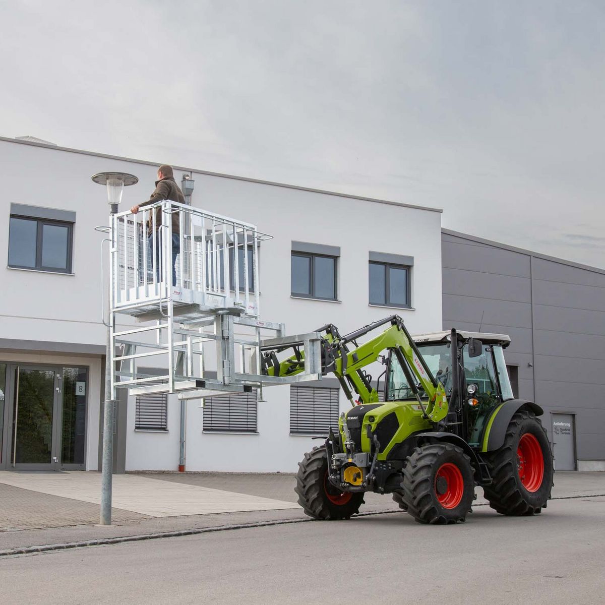 Fliegl Arbeitsbühne, Arbeitsplattform, Arbeitskorb 3