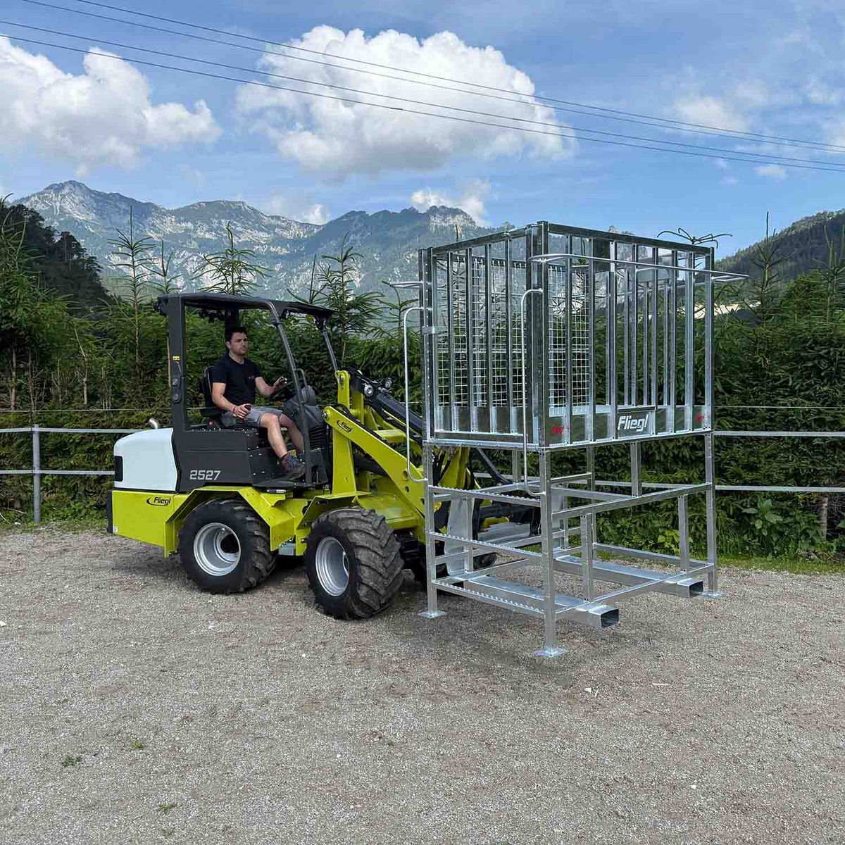 Fliegl Arbeitsbühne, Arbeitsplattform, Arbeitskorb 2