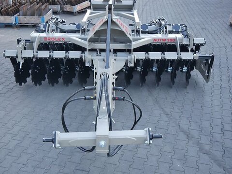 MD Landmaschinen RX Scheibenegge mit Hitch und Transportreifenwal