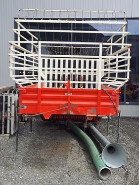 Gruber Ladewagen zu Lindner 3500
