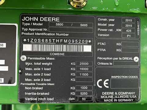 John Deere S685i