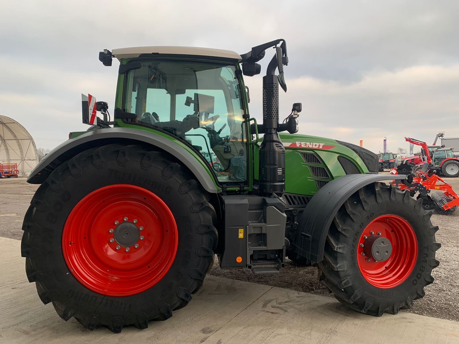 Fendt 724 Vario Profi+ 3