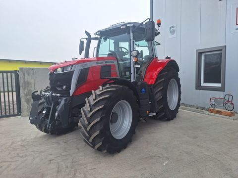 Massey Ferguson MF 6S.135 Dyna-VT Exclusive 