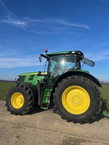 John Deere 6210R 2