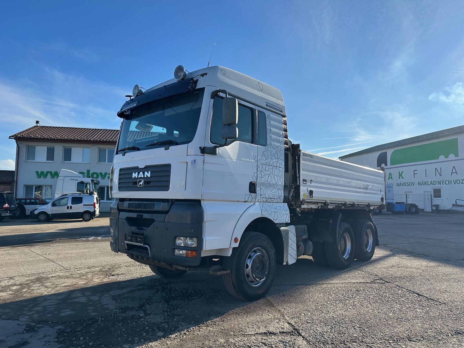 MAN TGA 26.480 6x4 threesided strickling 10m3, 697 2