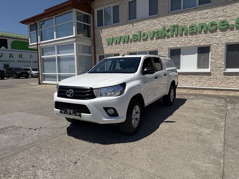 Toyota HILUX 2,4 VIN 724